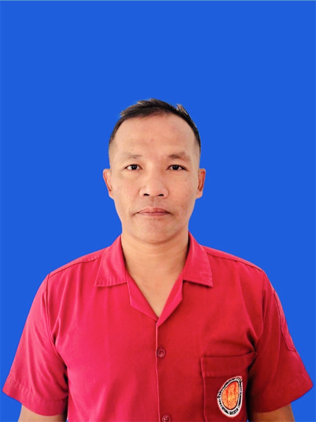 นาย อภิชาติ พุ่มพัว