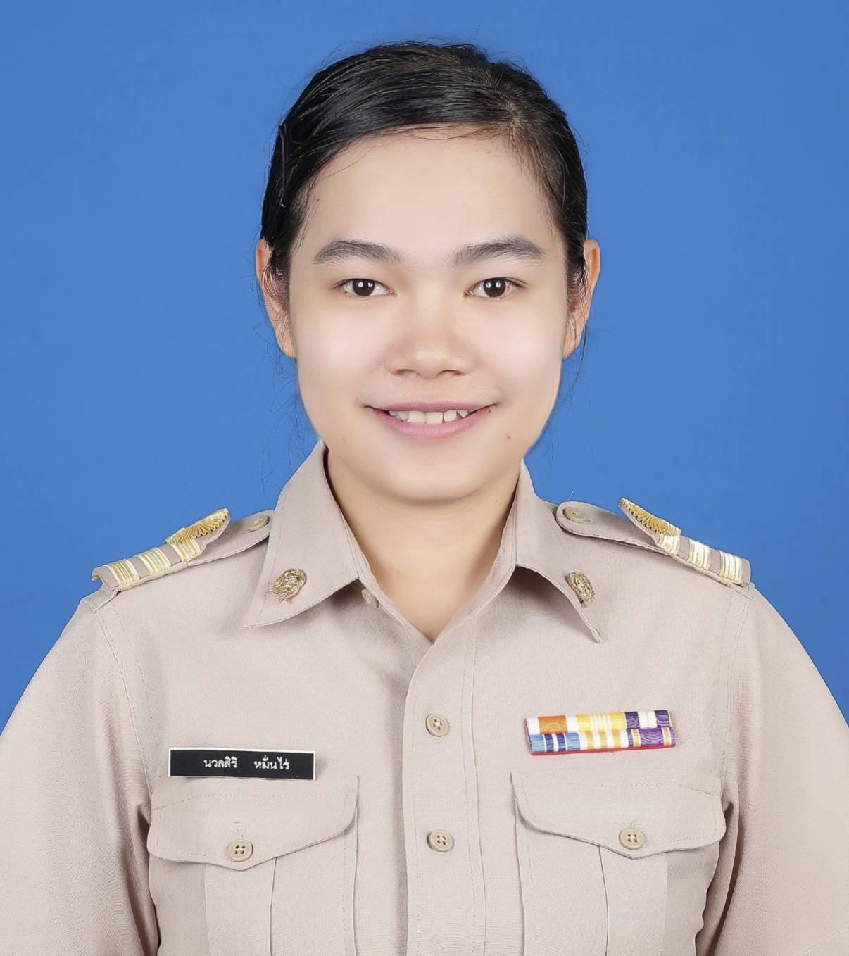 นาง นวลสิริ หมั่นไร่